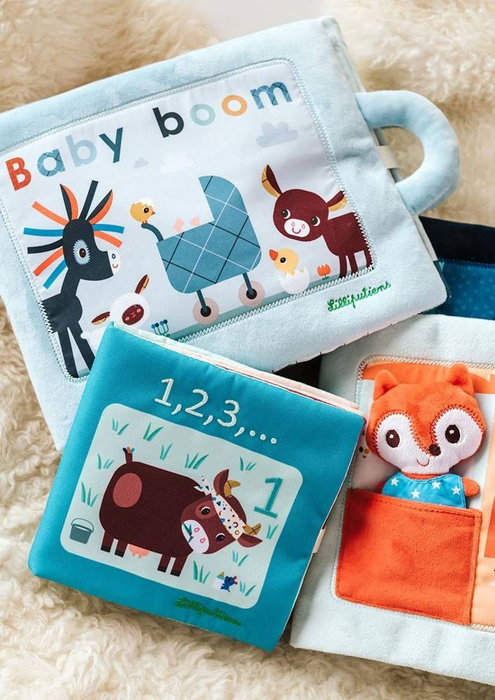 Miła, mięciutka książeczka aktywizująca z uroczą przytulanką „Dzień dobry, mały lisku” 83270-Lilliputiens