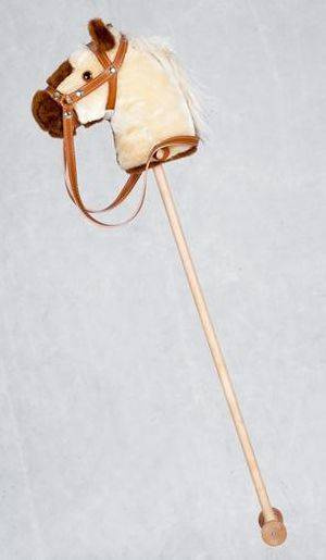 Koń na kiju z kółeczkami Kasztanek w plamy do zabawy w domu i plenerze Hobby Horse Mumbee 53301