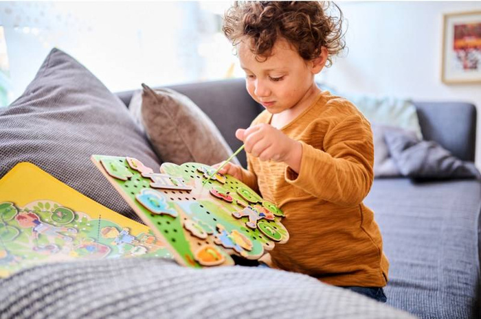 Nawlekanka-sznurowanka W ogrodzie HB306082-Haba, zabawki motoryczne dla dzieci