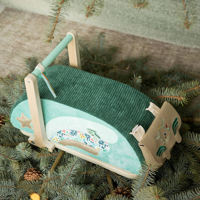 Drewniany jeździk 2 w 1 z miękkim siedziskiem i torebką Smok Joe 12 m+ 83466 LILLIPUTIENS