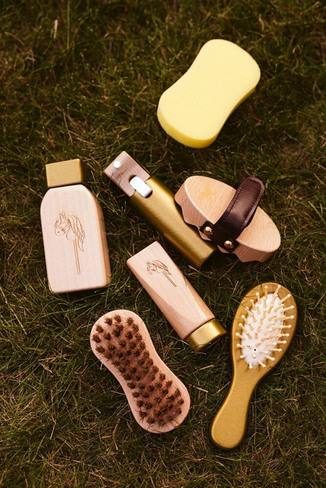 Zestaw do pielęgnacji konia 7 elementów akcesoria do Hobby Horse Astrup 84358