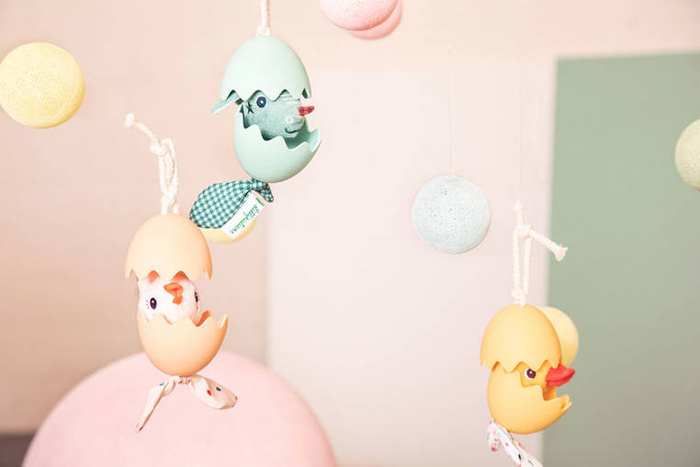 Rozwojowa multifunkcyjna zawieszka jajko z funkcją wibracji Kaczorek Gaspard 83432 Lilliputiens