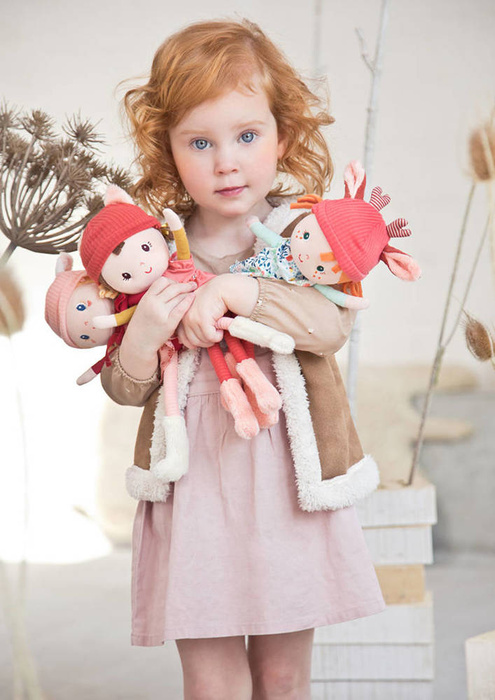 Lalka przytulanka Lena 30 cm ozdobne pudełko w leśny wzór 83382 Lilliputiens