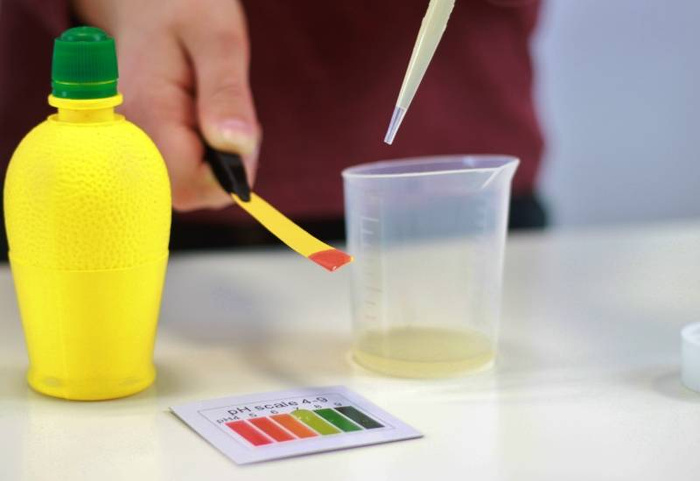 Eksperymenty dla dzieci Laboratorium chemiczne 150 eksperymentów 8360 Buki