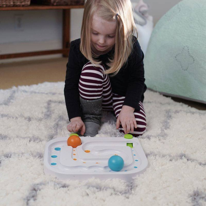 Płaski tor dla kulek kulodrom RollAgain FA225-1 Fat Brain Toys, zjeżdżalnie dla kulek