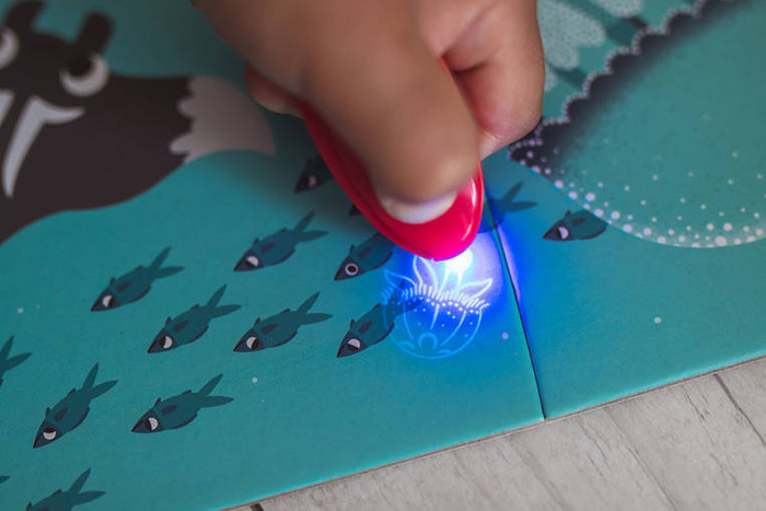 Świecące puzzle z mini-lampką UV Las 24 elementy 3+ Janod J02653