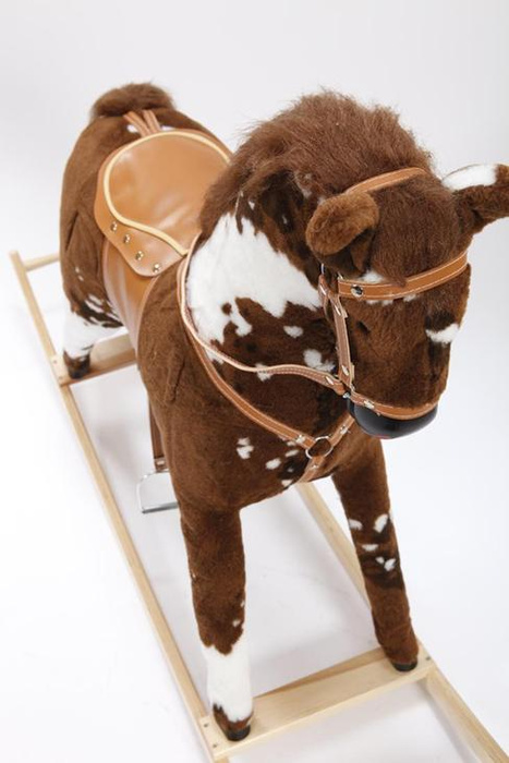 Mega koń na biegunach Remi, zabawka dla sześciolatka