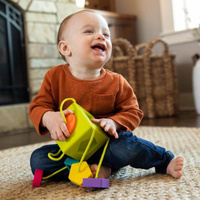 Dopasowywanie kształtów Kostka Sorter OombeeCube FA120-1 Fat Brain Toys, zabawki motoryczne