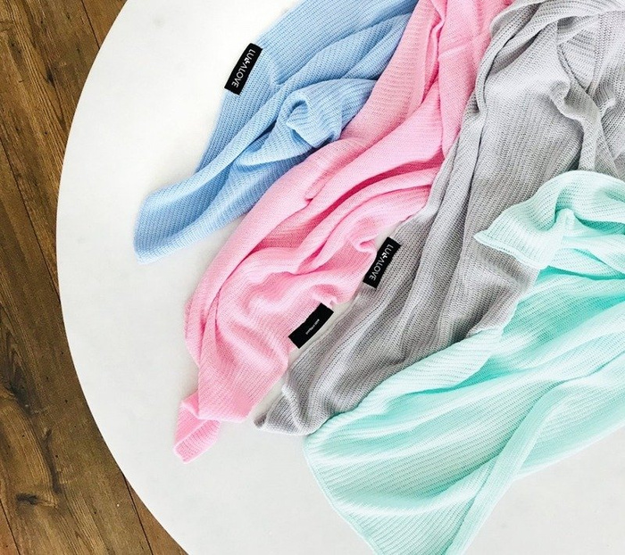 Lekki dzianinowy kocyk Mgiełka błękit LL3165-Lullalove kocyki dla dzieci