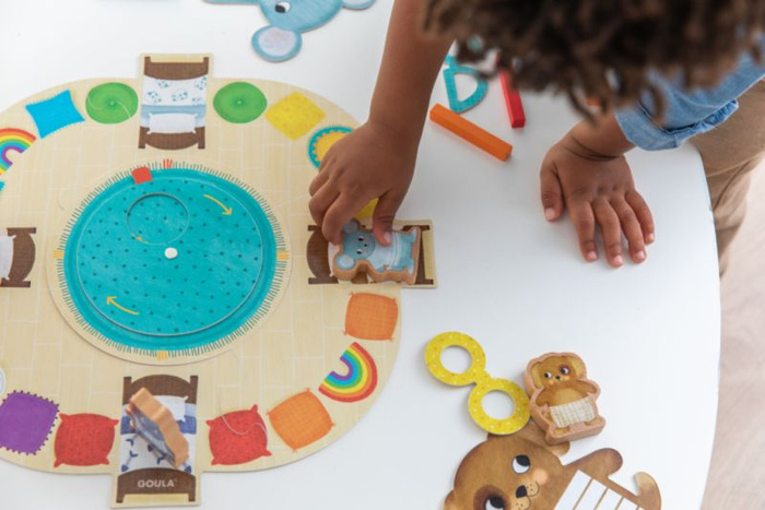 Gra dla dzieci Ubieranki Goula 53471 Kooperacyjna gra edukacyjna