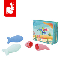 Miękka książeczka do kąpieli z 3 psikawkami Przyjęcie nad wodą J04733 Janod