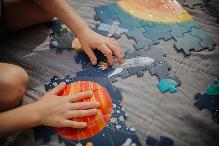 Puzzle edukacyjne Układ słoneczny 100 elementów 5+, Janod J02678