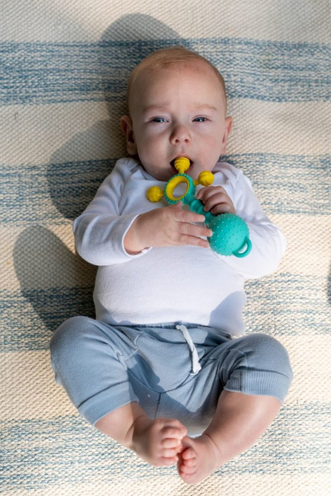 Gumlii Gryzak z grzechotką Mobi GUM1