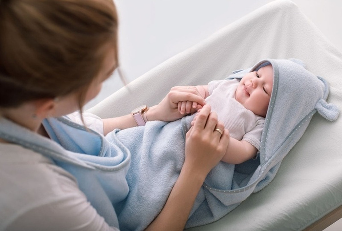 Okrycie kąpielowe Róż LL3264-Lullalove, wyprawka dla niemowlaka