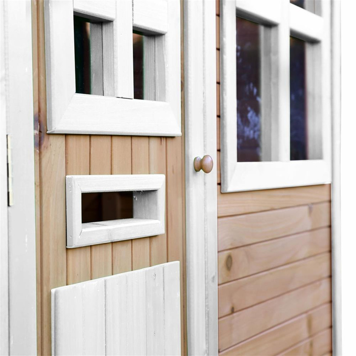 Drewniany Domek z oknami Alex Playhouse AXI A030.035.01 stylowy i ekologiczny plac zabaw do zabawy dla dzieci