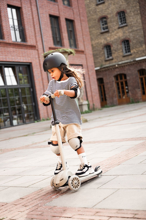 SCOOTANDRIDE Highwaykick 3S Hulajnoga z systemem sterowania 2w1 i kółkami LED składana 3+ Ash