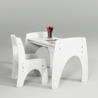 Regulowany stolik Klips 120-631-110-Pinio, meble do pokoju dziecięcego