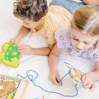 Sznurowanie dla dzieci Zwierzęta do przeplatania Pupile Melissa & Doug 13782
