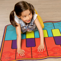 Boogie Woogie Mat mata muzyczna pianino podłogowe B.Toys BX2114 taniec i miksowanie muzyki