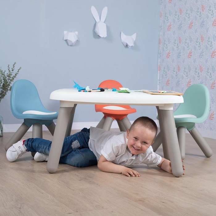 Biały Stolik ogrodowy lub do pokoju Smoby 880405 funkcjonalny i nowoczesny design