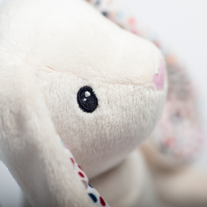 Szumiący śpioszek Felcia Whisbear 45555 przytulanka dla dzieci