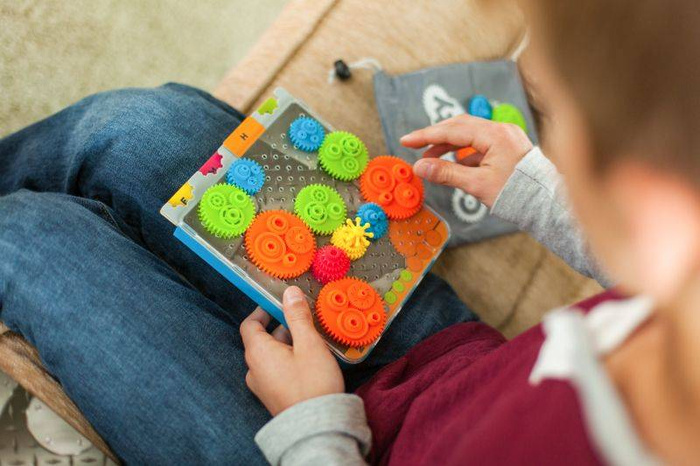 Koła Zębate Crankity FA140-1 Fat Brain Toys, łamigłówki dla dzieci