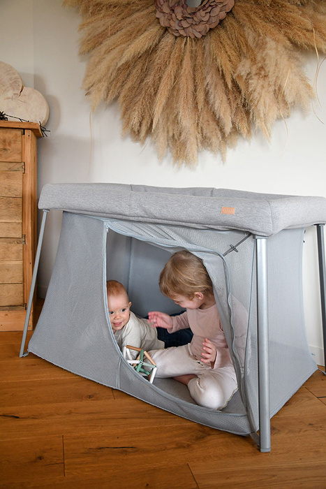 Łóżeczko turystyczne dwupoziomowe z funkcją kojca 3w1 Eazy sleep Heather grey Pebble Beaba 946004