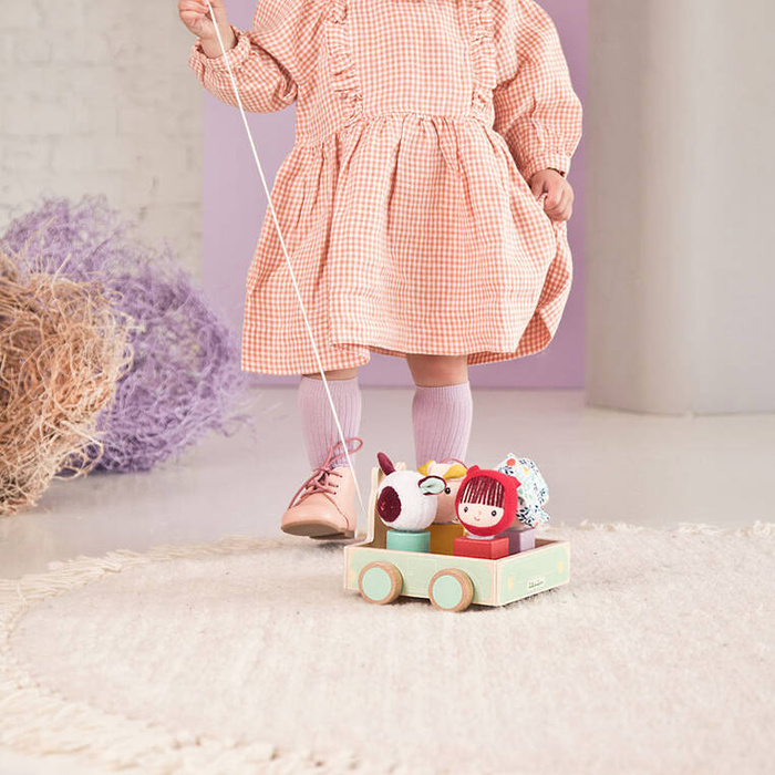 Drewniany wózek multifunkcyjny z sorterem do ciągnięcia Wilk Louis 83470 LILLIPUTIENS