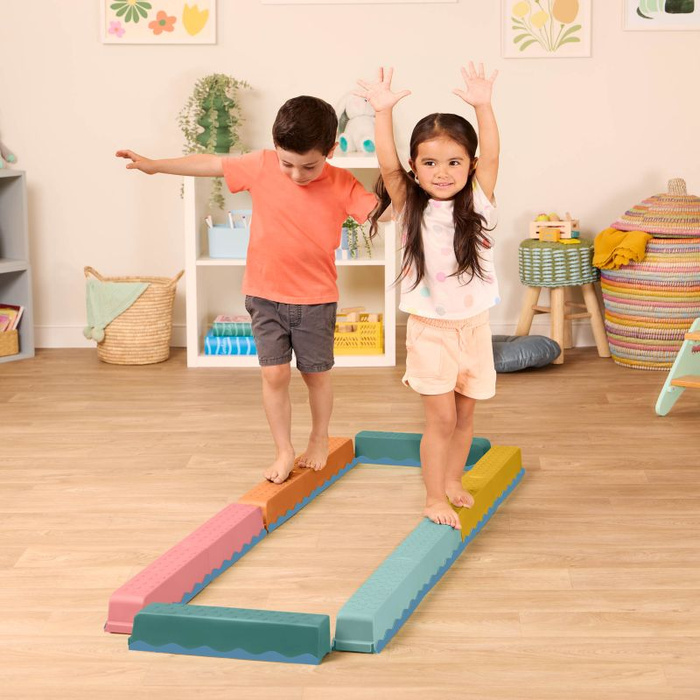 Zestaw równoważny dla dzieci Belki sensoryczne Balance & Hop Beams B.Toys BX2533Z