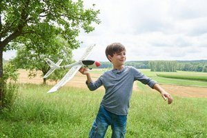 Biały szybowiec dla dzieci Maxi On HB303521-Haba Terra Kids, zabawy w plenerze