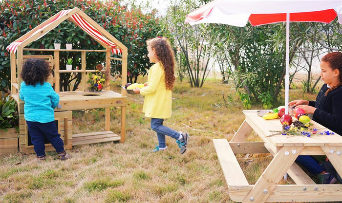 Drewniana Kuchnia Outdoor z daszkiem i akcesoriami CLASSIC WORLD EDU CW54587 Mały kucharz do kreatywnej zabawy