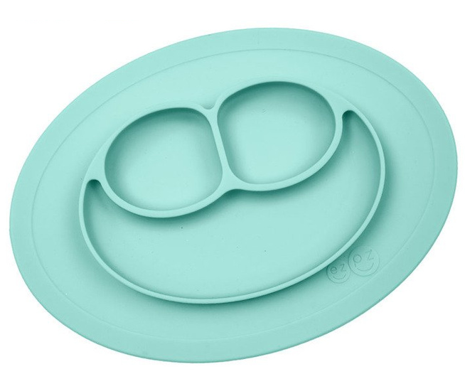EZPZ Silikonowy talerzyk z podkładką mały 2w1 Mini Mat pastelowy niebieski EUMMA001- EZPZ, naczynia dla dzieci