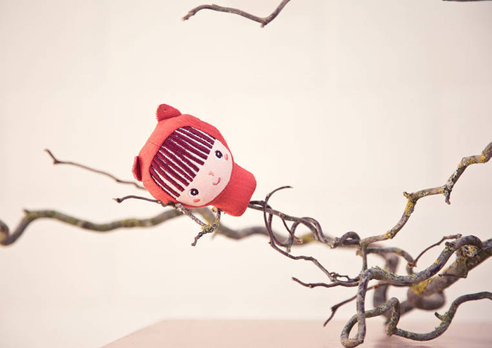 Zestaw 4 pacynek na palec Czerwony Kapturek babcia wilk i gajowy 83405 Lilliputiens