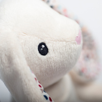 Szumiący śpioszek Felcia Whisbear 45555 przytulanka dla dzieci