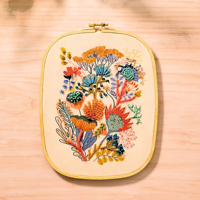 Zestaw do haftu koralikowego z akcesoriami dla dzieci i dorosłych AGA Atelier 58 Djeco GA10058