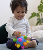 Woblii kula zabawka sensoryczna dla dzieci Mobi WOB1 