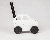 Biały samochód - drewniany wózek na zabawki
