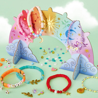 Zestaw kreatywny do tworzenia biżuterii ze stojakiem Bransoletka na każdy dzień tygodnia Janod J09185