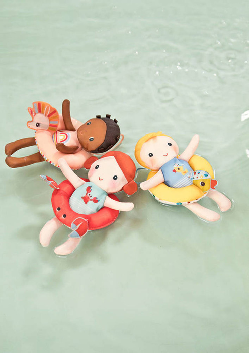 Laleczka do kąpieli z kółkiem w komplecie zabawki do wody Lena 83424 Lilliputiens