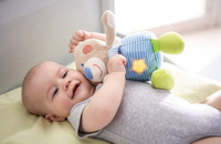 Przytulanka, Miś świecąca gwiazda, HB300590-Haba, zabawki dla najmłodszych