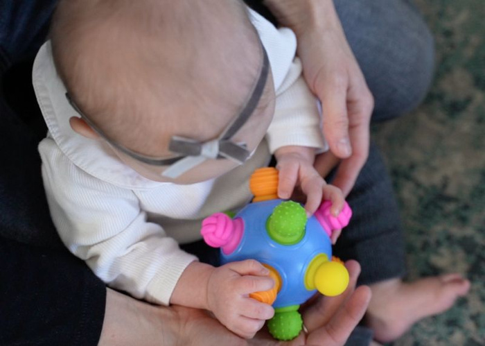 Woblii kula zabawka sensoryczna dla dzieci Mobi WOB1