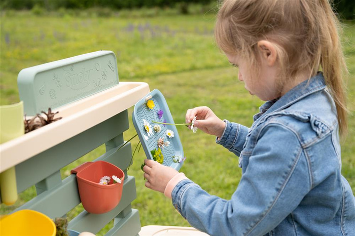 Kuchnia do zabawy wodą i piaskiem Smoby 840208 Life z akcesoriami do aktywności na świeżym powietrzu