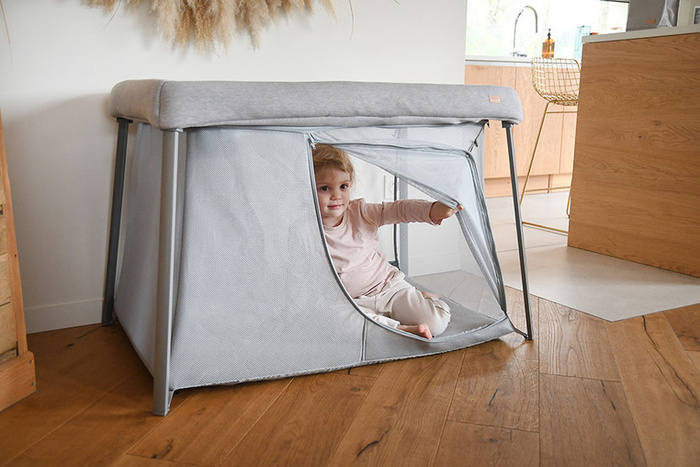 Łóżeczko turystyczne dwupoziomowe z funkcją kojca 3w1 Eazy sleep Heather grey Pebble Beaba 946004