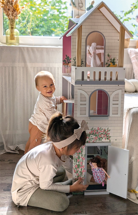 Domek dla lalek z wyposażeniem 3 piętrowa Dream Villa XL winda i balkon Small Foot 12730