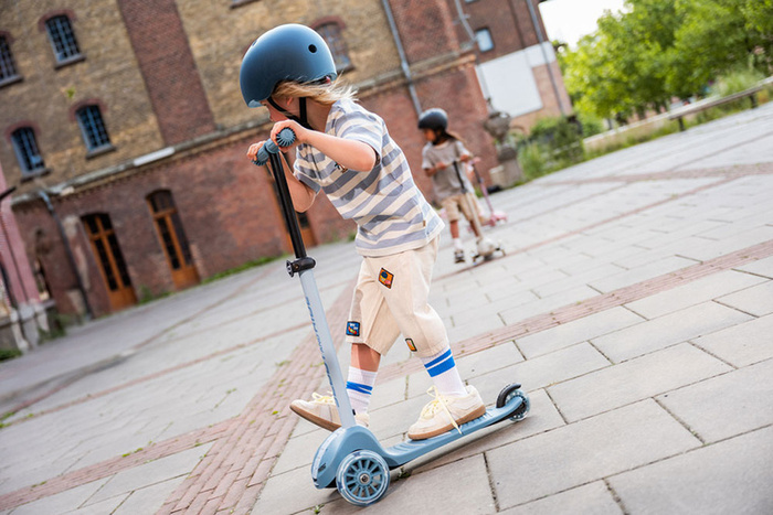 SCOOTANDRIDE Highwaykick 3S Hulajnoga z systemem sterowania 2w1 i kółkami LED składana 3+ Steel