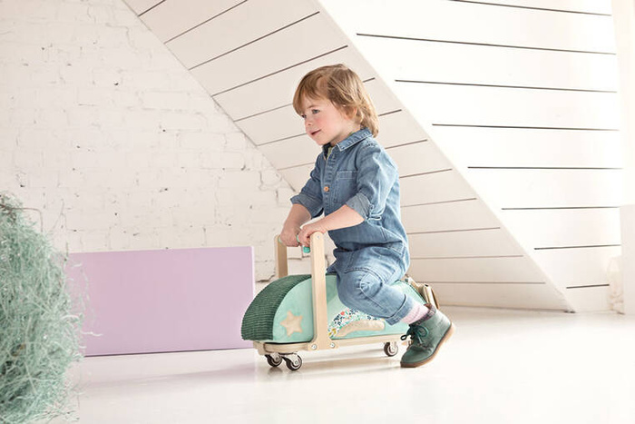 Drewniany jeździk 2 w 1 z miękkim siedziskiem i torebką Smok Joe 12 m+ 83466 LILLIPUTIENS