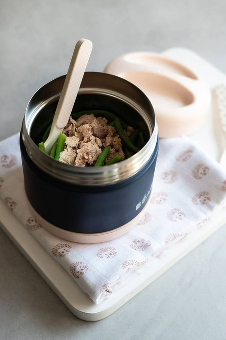 Termos na obiad dla dziecka ze stali nierdzewnej z hermetycznym zamknięciem 500 ml light pink/night blue Beaba 912910