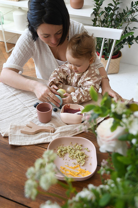 Beaba Komplet naczyń z silikonu pink 913429- Beaba, naczynia dla niemowląt