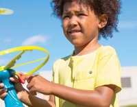 Latające śmigło z kolorowym światłem dysk B.Toys, BX1592-B.Toys, zabawy na świeżym powietrzu