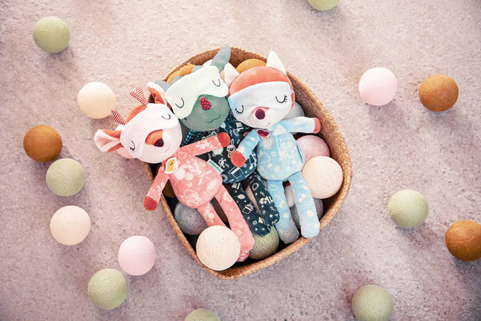 Przytulanka do spania świecąca w ciemności Sarenka Stella 32cm 83448 Lilliputiens